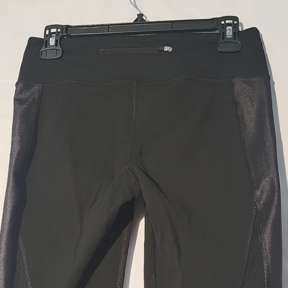 Champion Women's Black w/Faux Leather Accent & Back Waist Zipper Legging, Size M - Picture 9 of 10
